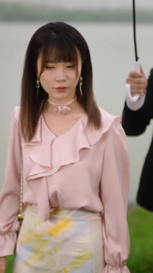 我被套路撞了N下腰（6集）夸克在线观看