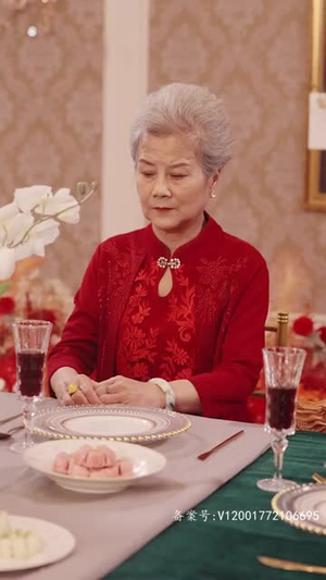 当皇后穿成了豪门弃妇（100集）女主谁演的