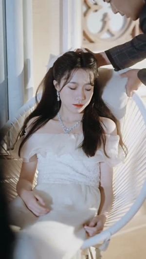 离婚后，夫人马甲捂不住了（离婚后夫人马甲捂不住了）最火爆短剧