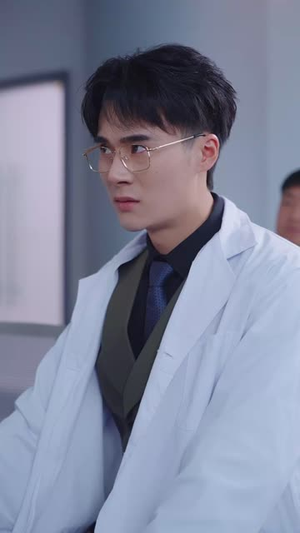 急诊室外的那个电话（40集）火爆短剧抢先看