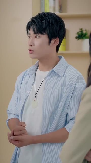 一颗黄金梨救了全村人(88集) 一颗黄金梨救了全村人(88集)一起看短剧