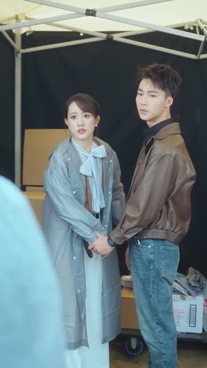 向光而行(82集) 向光而行(82集)上热门短剧