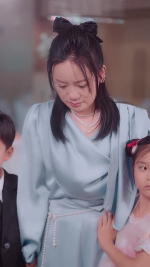 中年被裁后，我拿下总裁弟弟（66集）短剧热播中