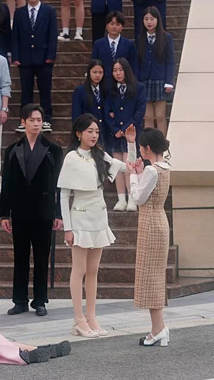 重返十八岁,我儿是大反派(66集) 重返十八岁,我儿是大反派(66集)好看的国产短剧