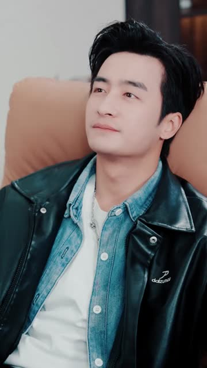 SSSSS级镇狱狂龙(73集) SSSSS级镇狱狂龙(73集)女主谁演的