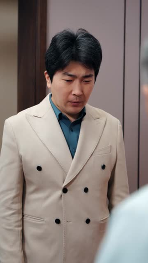 顾少在京大,校花排队求同桌(90集) 顾少在京大,校花排队求同桌(90集)全季一次看完