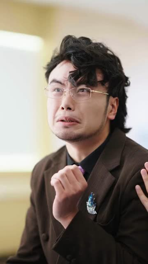 我资助的穷学生，毕业把我当乞丐（65集）观看软件