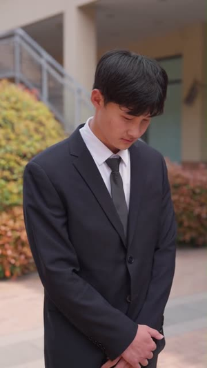 爱在谎言与真心之间(76集) 爱在谎言与真心之间(76集)短视频追剧推荐