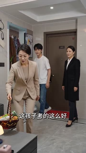 不存在的客户(40集) 不存在的客户(40集)常回家看看短剧
