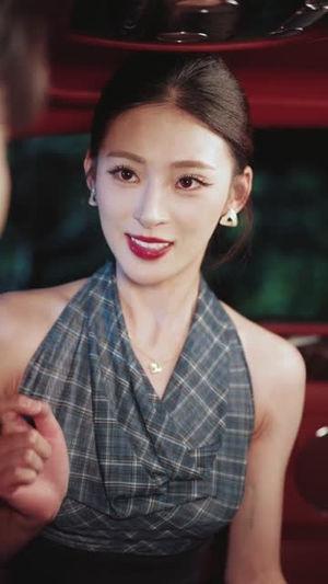 拦下影帝豪车后,我与他契约成婚(94集) 拦下影帝豪车后,我与他契约成婚(94集)短剧越看越精彩
