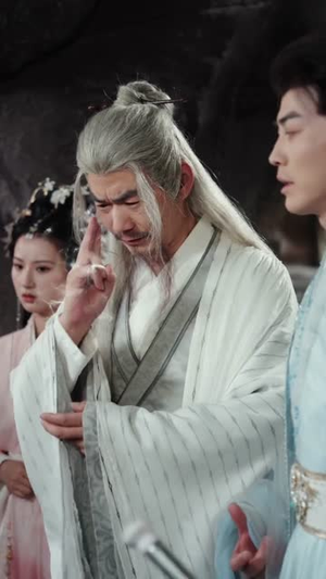 仙骨被挖,我无敌了(80集) 仙骨被挖,我无敌了(80集)最火爆的短剧