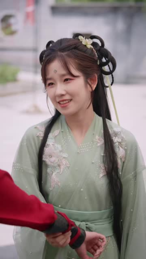 师妹缺德又邪门,师门偏把她当宝(97集) 师妹缺德又邪门,师门偏把她当宝(97集)短剧太精彩了