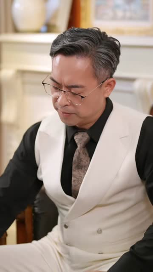 家里保姆竟是古代丫鬟出身(71集) 家里保姆竟是古代丫鬟出身(71集)热门火爆短剧