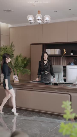 她弃我如敝履,我亮身份覆她江山(70集) 她弃我如敝履,我亮身份覆她江山(70集)火热短剧抢先看