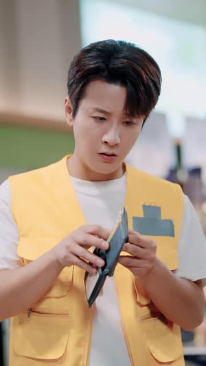 她偷我三千块,我报警了(70 集) 她偷我三千块,我报警了(70 集)真的太精彩了
