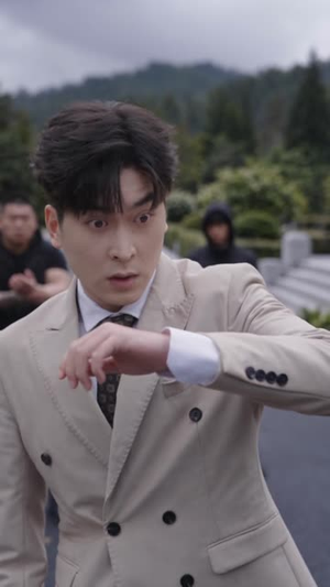 黑千金归来,她绝地反击(50集) 黑千金归来,她绝地反击(50集)网络小短剧