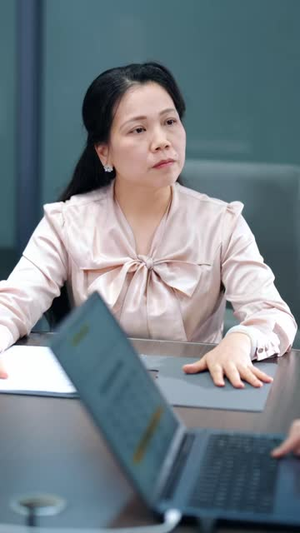育儿金撕碎了婆家的体面(65集) 育儿金撕碎了婆家的体面(65集)最火短剧热播