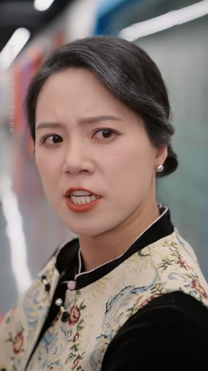 东北老太嫁台北,两手叉腰爱谁谁(59 集) 东北老太嫁台北,两手叉腰爱谁谁(59 集)好看的短剧电影
